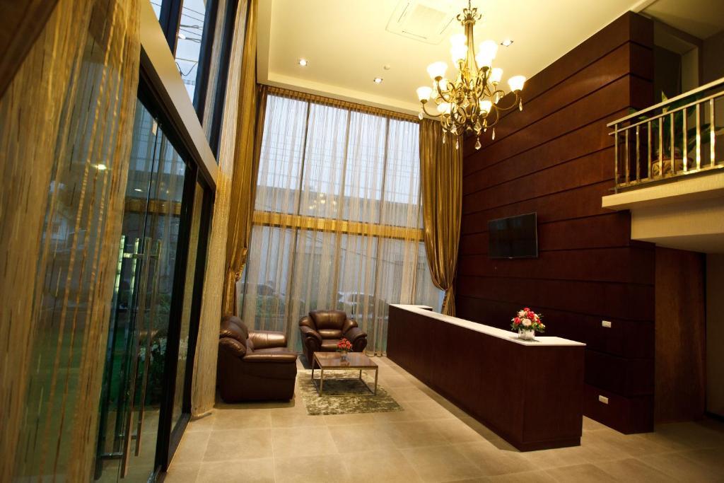 Alisha Court Hotel & Residence Bangkok Kültér fotó